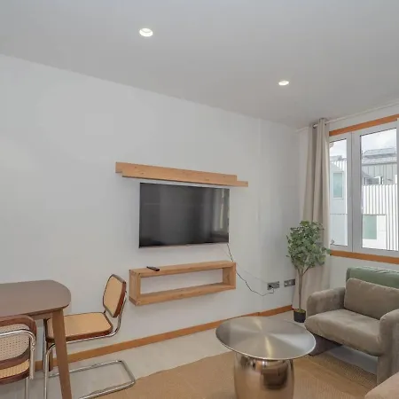 Apartment E2, 2 Bedrooms, Terrace, Downtown *