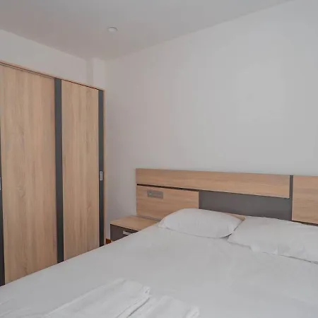 E2, 2 Bedrooms, Terrace, Downtown Apartment *
